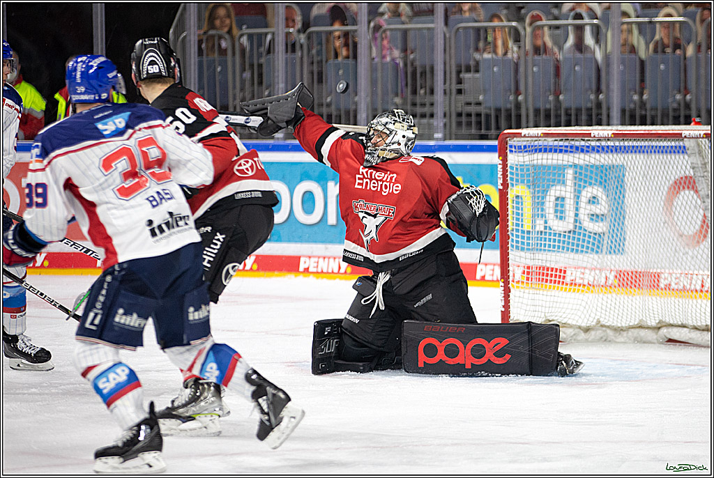 PENNY DEL; Koelner Haie- Adler Mannheim; Koeln, 02.01.2022